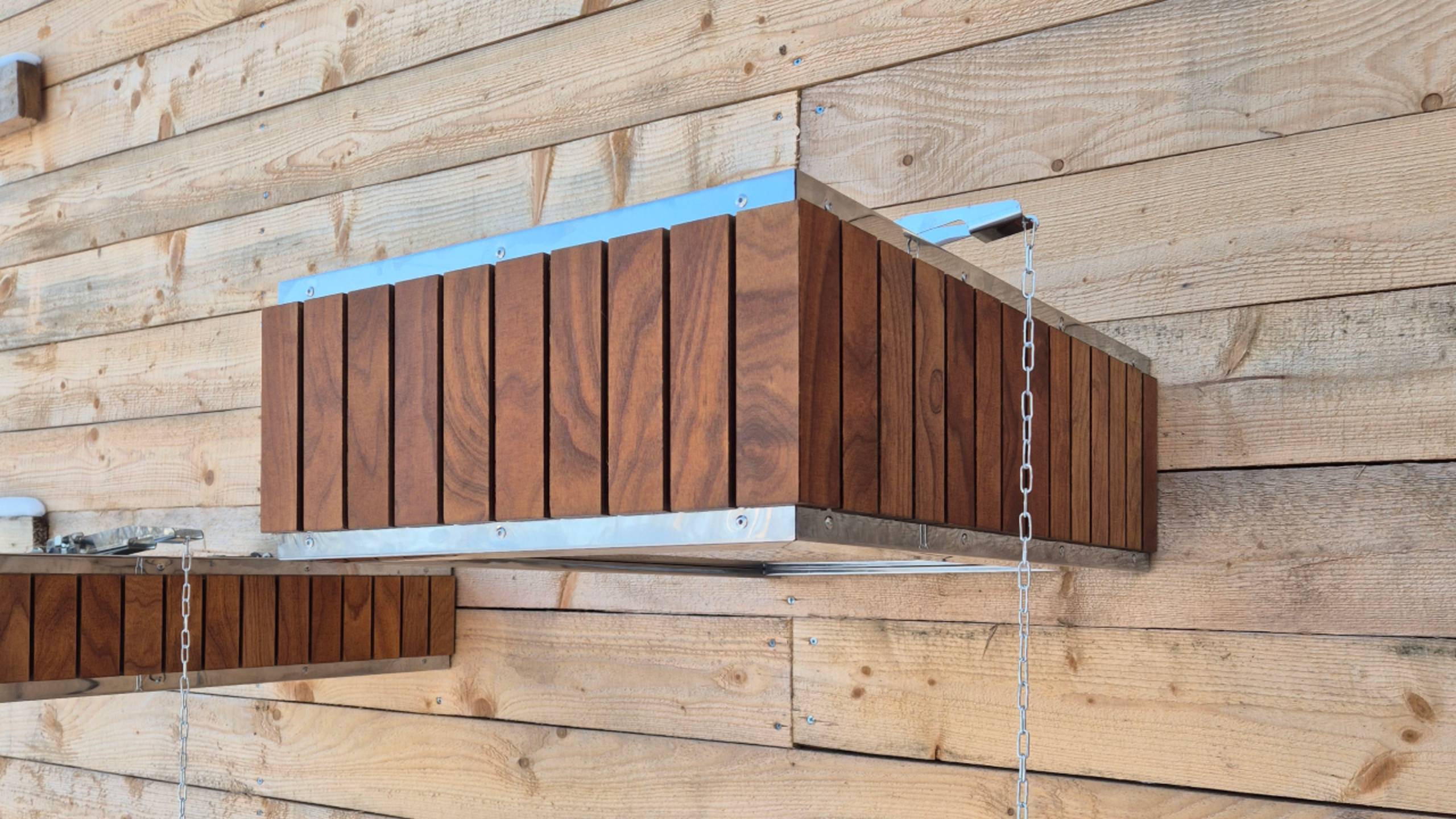 Обливное устройство «Водопад» 30 и 40 л с отделкой из термофанеры «Вертикаль» смотреть онлайн