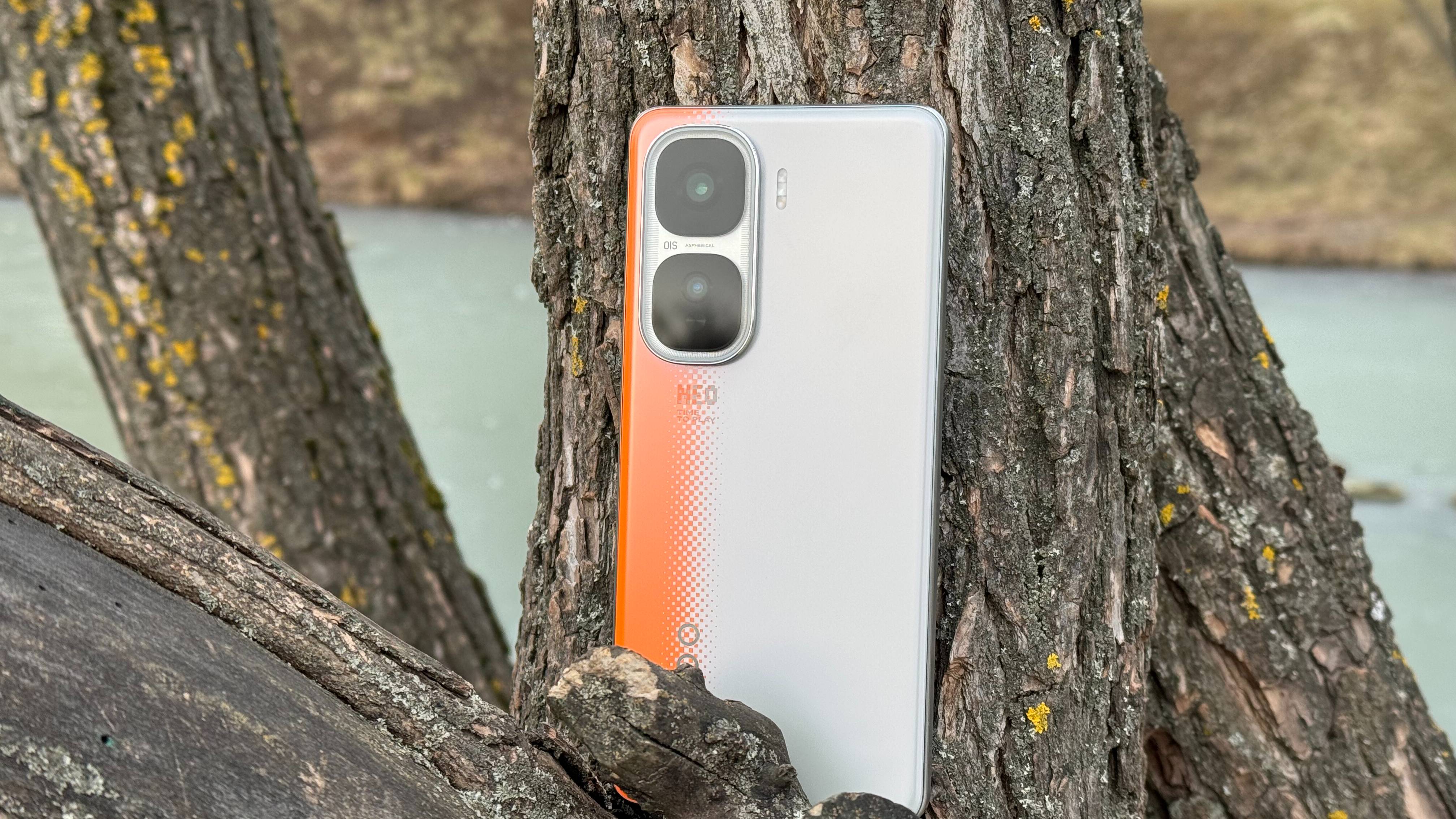 iQOO NEO 10  Мощный игровой смартфон за адекватную цену