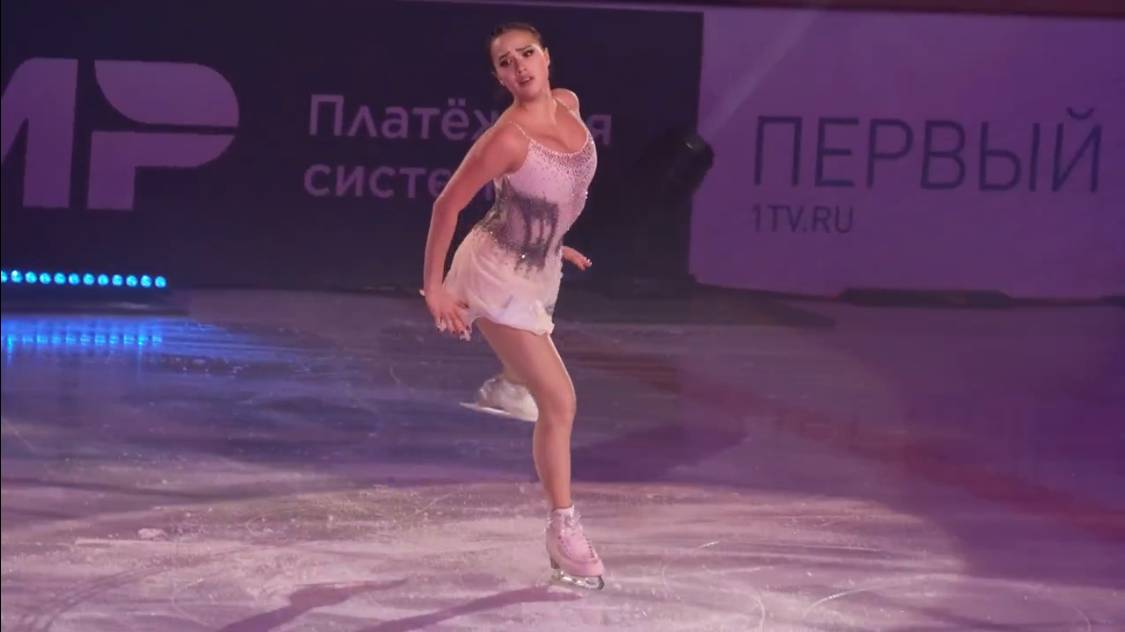 Алина Загитова  «Молчи и обнимай меня крепче» 2023