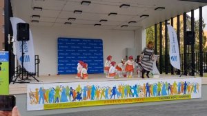 Танец " Клубничка "