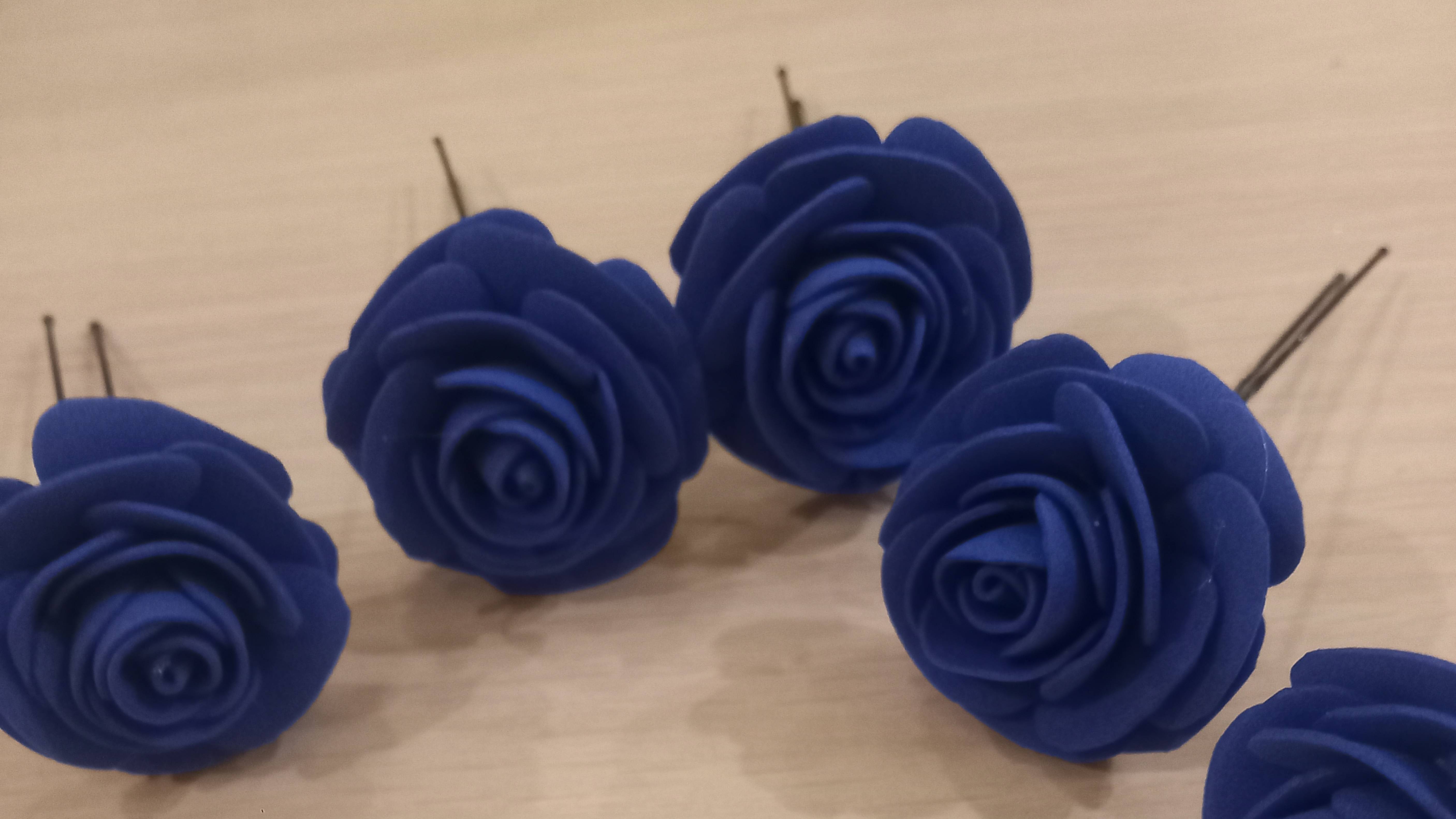 Шпилька для волос с синей розой своими руками