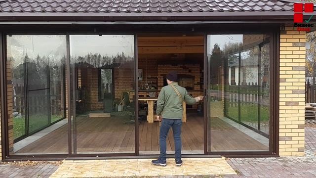 Двух-рядные сдвижные алюминиевые окна от центра. Красиво и удобно!