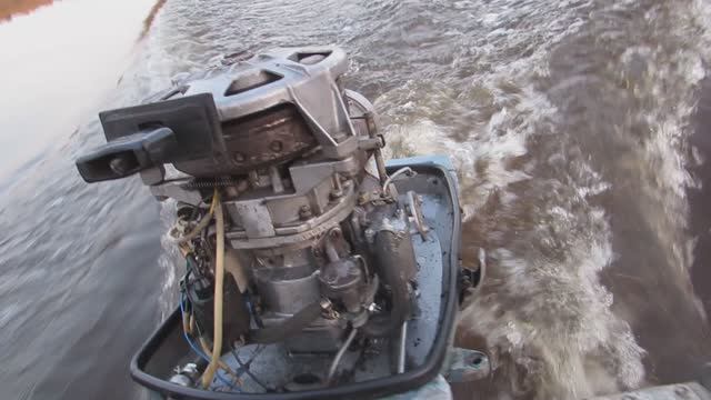 Лодочный мотор Вихрь 20 на Казанке.Расход бензина против течения. смотреть онлайн