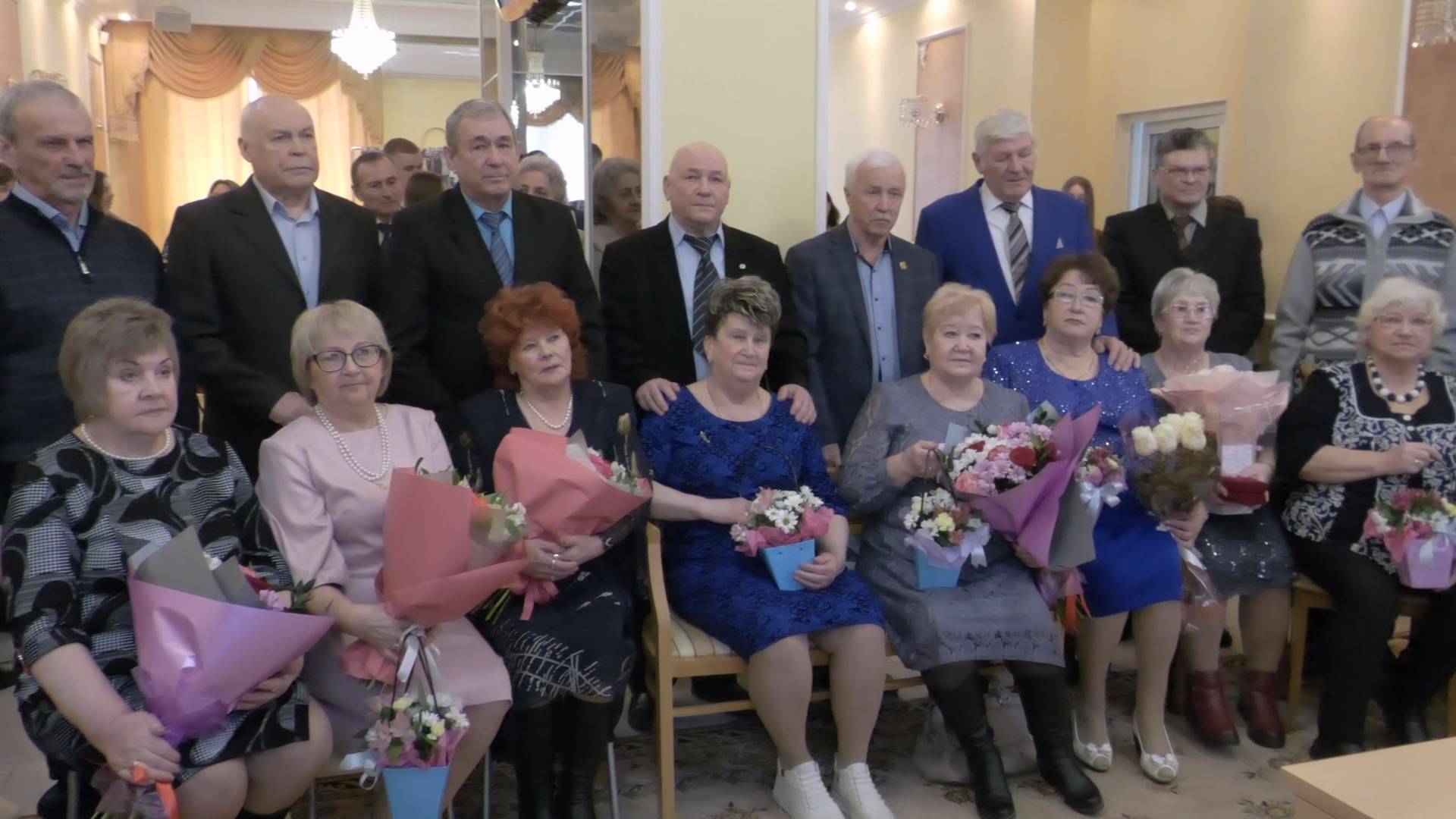 10 «Золотых пар» Серова получили знаки отличия «Совет да любовь»