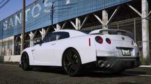 Как скачать мод на Nissan GT-R 2017