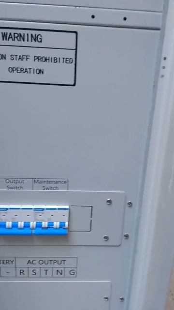 Inversor OffGrid, 20kW, 240 Vdc 380Vac смотреть онлайн