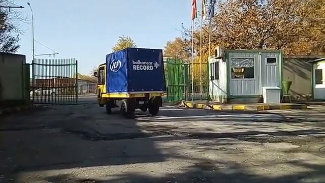 Electric platform with closed loading area смотреть онлайн