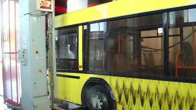 Мойка автобуса под давлением