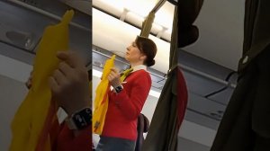 Предполётный Инструктаж Стюардессы перед Взлётом Самолёта✈️