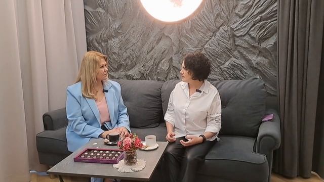 Обучаясь психологии, лучше поняла себя, изменила свою жизнь, сбросила лишний вес смотреть онлайн