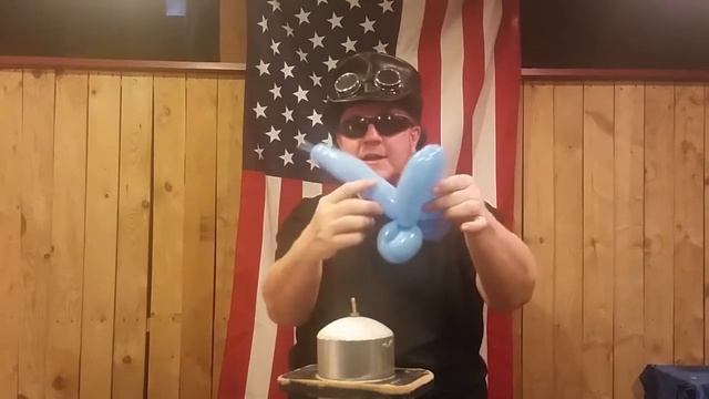 Easy Balloon Penguin #15 With Sydney Storm How To Make Balloon Animals Tutorial смотреть онлайн