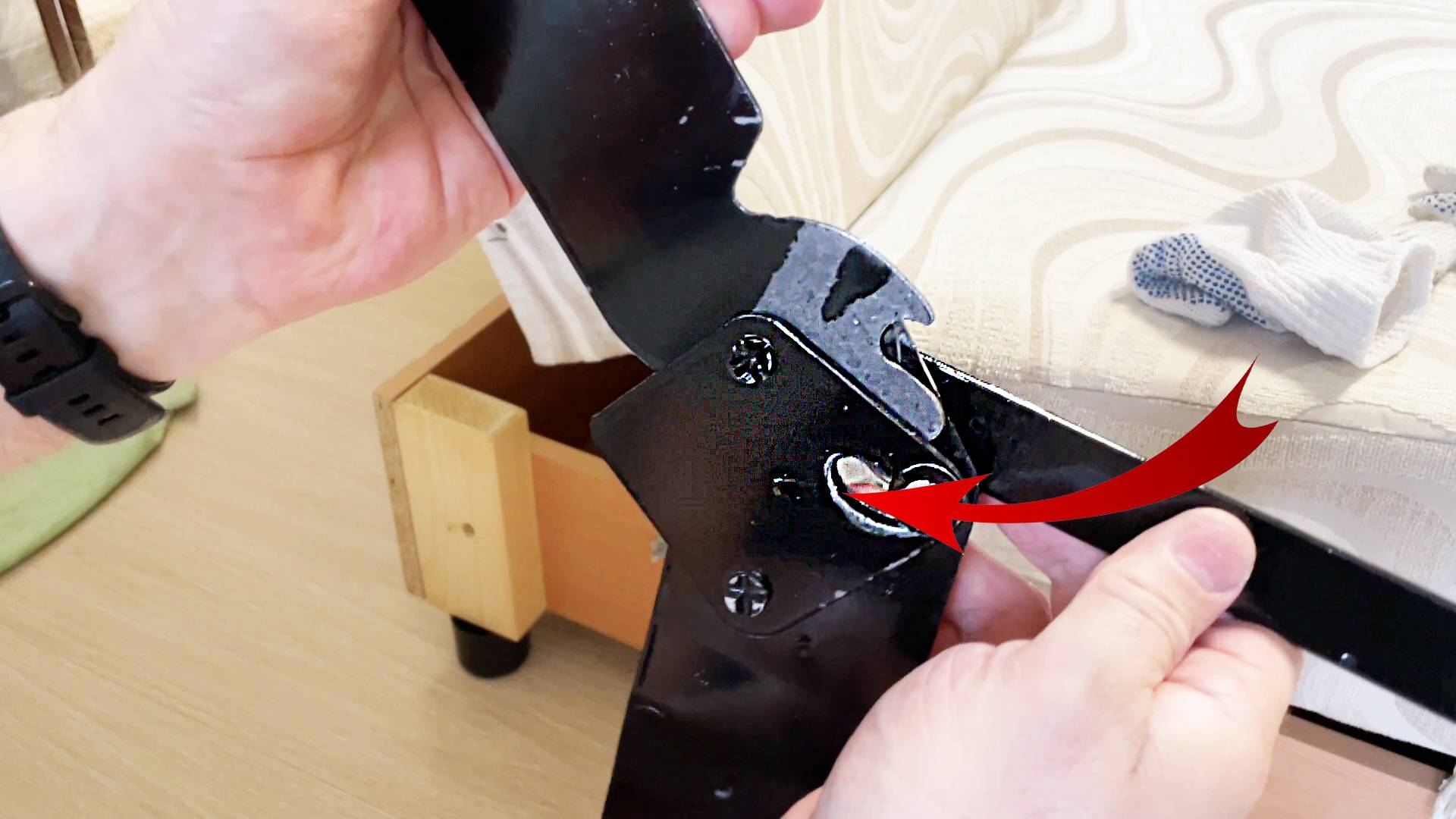 Ремонт механизма дивана книжка за 10 минут смотреть онлайн