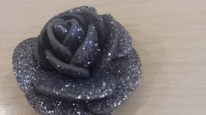 Роза из серого фоамирана с блестками своими руками