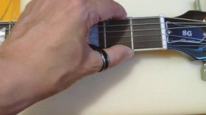 Обзор сборки китайской реплики Gibson SG чёрная, большой пикгард.