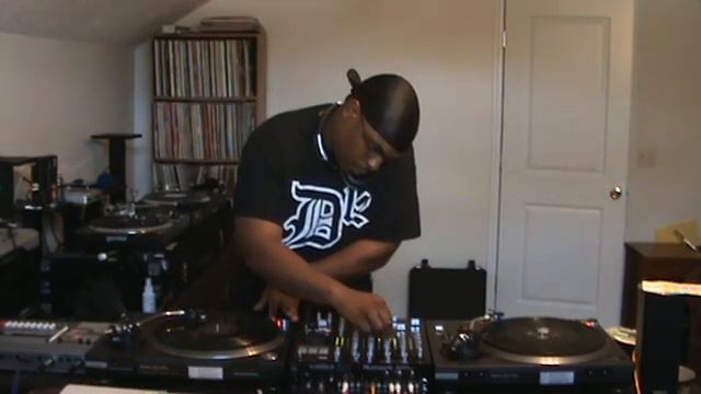 Classic Detroit Techno 1981 to 1991(The First Decade) Digging and Practicing Before a Gig (part 1) смотреть онлайн