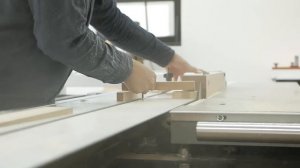 Изготовление стола из дерева (классическая конструкция)