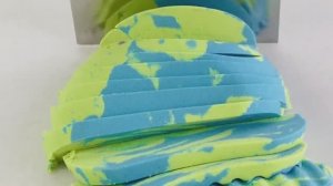 Кинетический песок.  Лепим из песка и нарезаем его.  #1  АСМР видео для детей. развивающие мультики