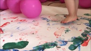 LEARN COLORS  whith Legs   RED, GREEN, BLACK, BLUE  Kids Pretend  / Учим цвета с Красками Ножками .