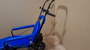 Нововведение: вспомогательные рукоятки на ручке-толкателе (санки для детей и взрослых с ДЦП)