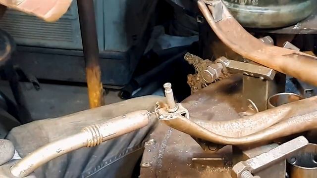 Как в Индии превращают нержавеющих труб хромированные стулья . смотреть онлайн