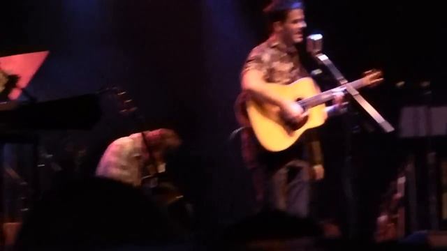 Ryan Vona and Katrina Lenk – "Leave Your Light On" – Fare-Thee-Well смотреть онлайн