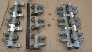 Разбор и обзор коромысло газораспределения chrysler/Dodge 3,5L , съёмк штифта .