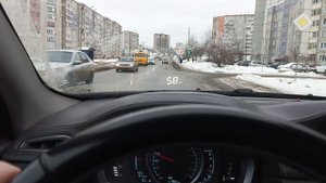 HUD проектор на лобовое, день.