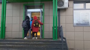 В Подмосковье он стреляет уже два года налево и направо. Люди берегитесь.