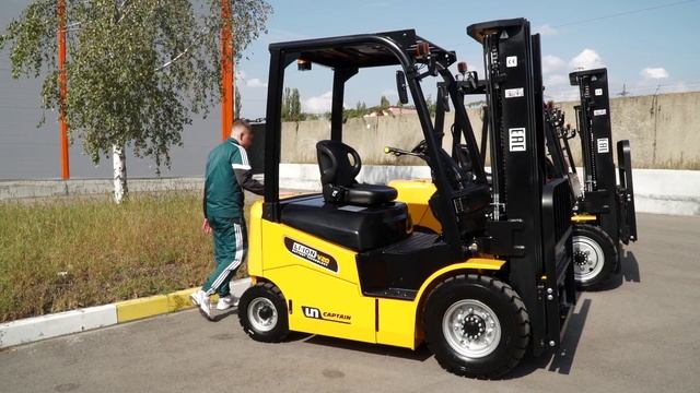 Электрический погрузчик UN серия V