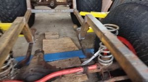 1000181002.mp4строю болотоход.