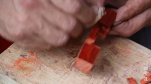 Дедушка Аму сделал Любаньский замок-головоломку из дерева из 6 деталей