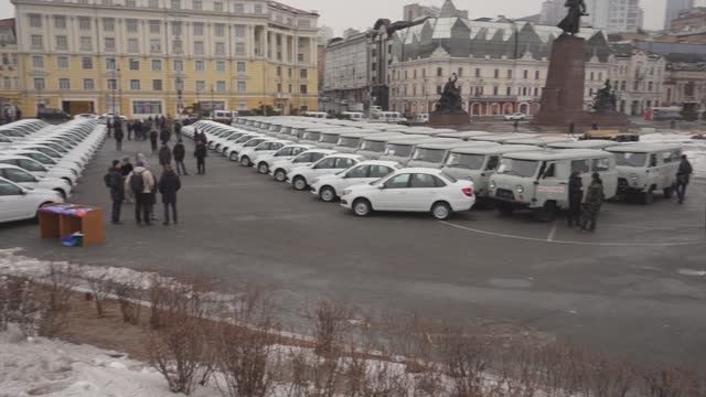 Более 80 автомобилей пополнили парк больниц Приморья.