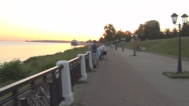 vatravel.ru На набережной Костромы
