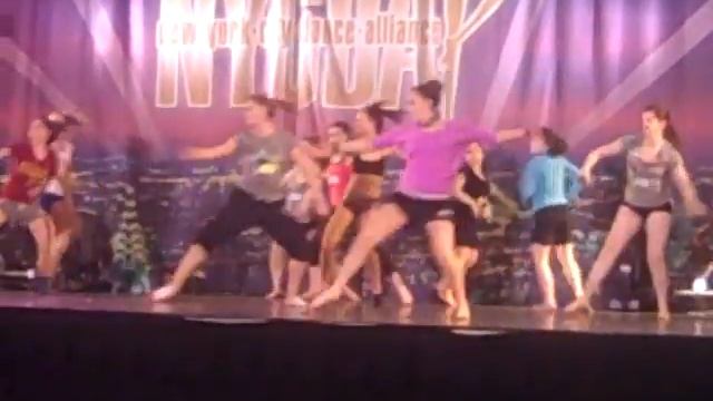 Suzi Taylor's Combo.MP4 смотреть онлайн