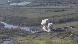 ФАБ-500  врезался в железнодорожный мост на Антоновском острове, 12.2023