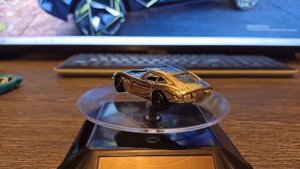 Toyota 2000GT tomica 1:64