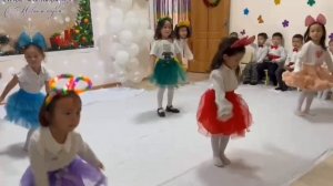 Dancing barbie Қуыршақ барби! Кукла Барби танцы Айгөлек тобы Қош келдің  Жаңа жыл! #barbie #dancing