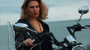 ЗВЕЗДА  (титры) гр. "Не Пафосные Люди" исп. Виктория Лис