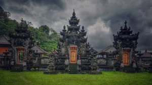 Храм Улун Дану Буян / Ulun Danu Buyan Temple. Бали, Индонезия.mp4