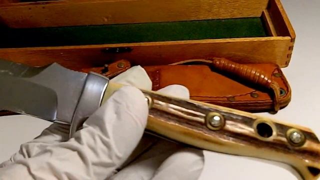 VINTAGE GERMAN PUMA WHITE HUNTER # 6377 KNIFE WITH LEATHER SHEATH & OUTER BOX смотреть онлайн