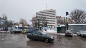 Гуляем по центру Луганска окольными путями. Идут перемены, но еще очень много работы!