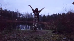 Брошу колечко на память...