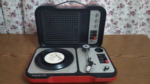 Парадокс конструкции молодежного электрофона "Лидер -205"