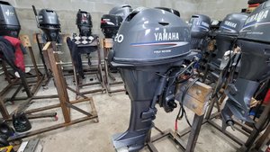 YAMAHA F20