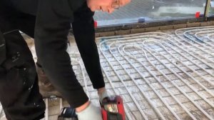 Вязка теплых полов. Как завязать идеальный узел с помощью арматурного вязального пистолета?