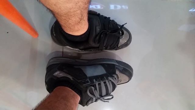 Globe Sabre on foot. Subscribe! смотреть онлайн