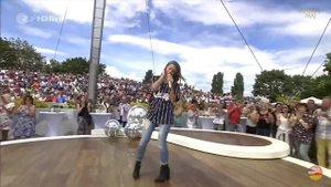 Vanessa Mai - Meilenweit (ZDF-Fernsehgarten 17.07.2016)