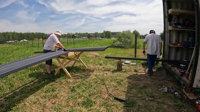 Ставим столбы под забор