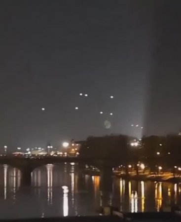 Множественные НЛО Над Прагой