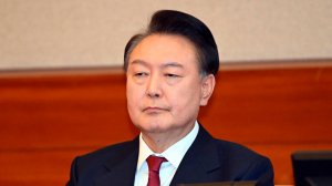 Бывший президент Южной Кореи Юн Сок Ель прибыл в суд на слушания по вопросу об импичменте